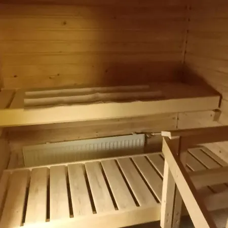 Pirkkala Keskusta Rauhallinen Kolmio Apartament *